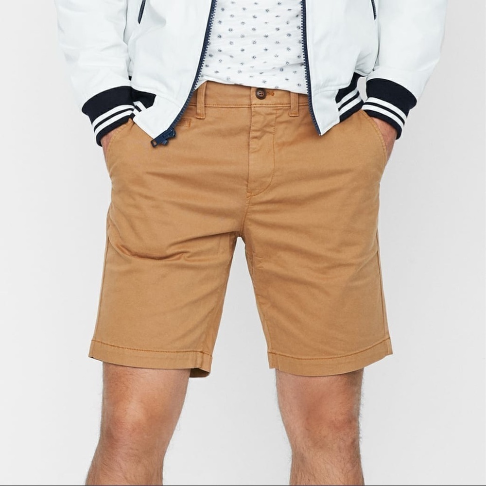Express khaki shorts sz Various